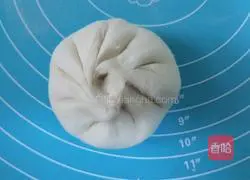 Illustration of how to make zucchini and egg stuffed buns 19