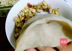 Illustration of how to make rice dumplings 12