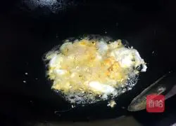 Illustration of how to make pickled cabbage and egg fried rice 2