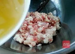 For dumplings stuffed with pickled cabbage Practice illustration 4