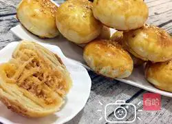 Illustration of how to make meat floss cakes 15