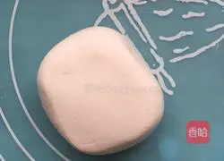 Illustration of how to make cute pink and tender cat claw glutinous rice balls 1