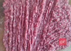 Illustration of how to make beef wontons 3