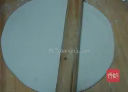 Illustration of how to make hand-rolled noodles 5