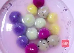 Illustration of how to make colorful glutinous rice balls 6