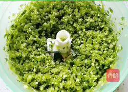 Illustration of how to make vegetarian dumpling fillings 1