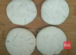 Illustration of how to make sugar-filled dough cakes 5