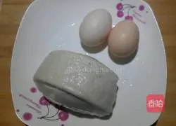 Illustration of how to make fried egg steamed bun slices 1