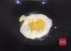Illustration of how to make egg fried rice 9