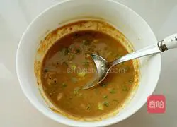 Illustration of how to make Zhixiang mung bean sprout noodles 7