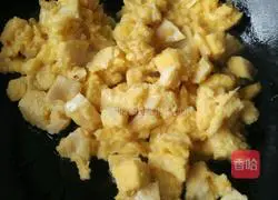 Illustration of how to make golden steamed buns 6