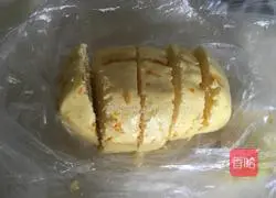 Illustration of how to make fried steamed buns 1
