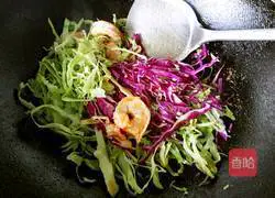 Illustration of how to make shrimp fried noodles 6