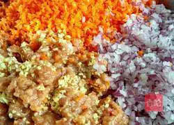 Illustration of how to make mutton dumpling stuffing 8