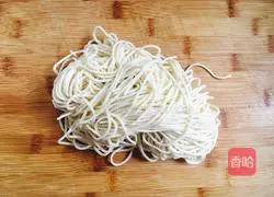 Illustration of how to make vegetarian fried noodles 3