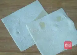 Illustration of how to make fried wonton wrappers 3