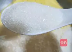 Illustration of how to make corn buns 4