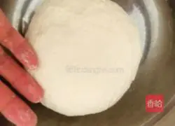  Illustration of how to make leek and meat dumplings 1