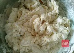 Illustration of how to make watermelon rind and pork stuffing dumplings 6