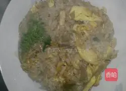 Dried soy sauce and radish Illustration of how to make egg fried rice 3