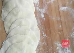 Sauerkraut Illustration of how to make stuffed buns 7