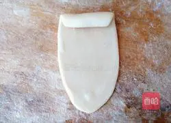 Illustration of how to make bean paste cake with electric baking pan 8