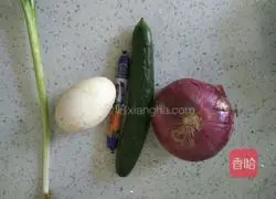 Illustration of how to make goose egg fried rice 2