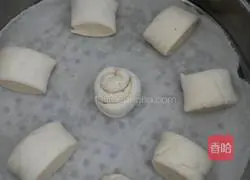 Illustration of how to make bean dregs steamed buns 11