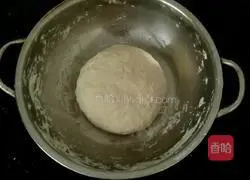 Illustration of how to make bean paste steamed buns 2