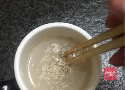 Illustration of how to make crispy cakes 3