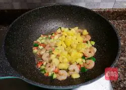 Pineapple and Shrimp Fried Rice Recipe Illustration 11