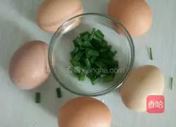 Illustration of how to make pan-fried egg pancakes 1