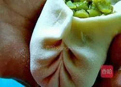 Illustration of how to make kidney bean buns 12