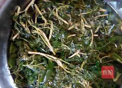 Illustration of how to make dumplings stuffed with wild vegetables 2