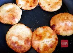 Illustration of how to make banana glutinous rice cakes 7