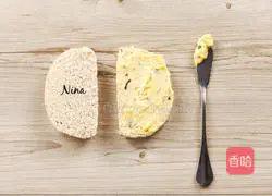 Illustration of how to make garlic butter grilled steamed buns 2