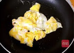 Illustration of how to make fried noodles with vegetables and eggs 4