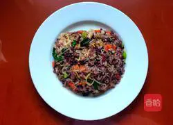 Illustration of how to make cute black and white fried rice 7