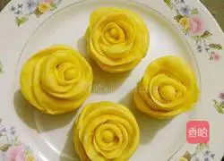 Illustration of how to make rose pumpkin steamed buns 1