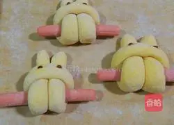 Illustration of how to make little rabbit pumpkin steamed buns 8