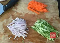 Illustration of how to make soybean paste noodles 2