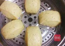 Illustration of how to make bean dregs steamed buns 13