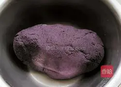 Illustration of how to make black rice and two-color steamed buns 2