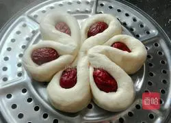 Illustration of how to make jujube steamed buns 10