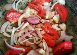 Illustration of how to make Zibo special braised pot cake 5