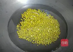 Illustration of how to make mung bean cake with skin 2