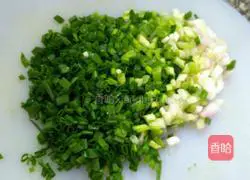 Illustration of how to make mushroom and lean meat dumplings 3