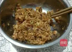 Illustration of how to make shrimp wontons 3