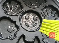 Noodles and meatballs...Illustration of how to make baby rice 11