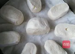 Illustration of how to make gold and silver steamed buns 9